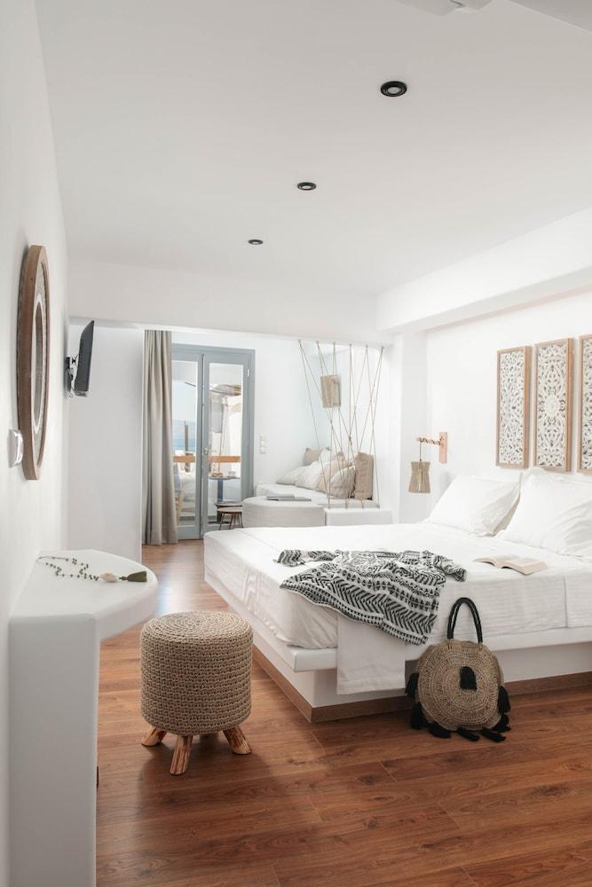 Kissos Luxury Suites Naxos City Ngoại thất bức ảnh