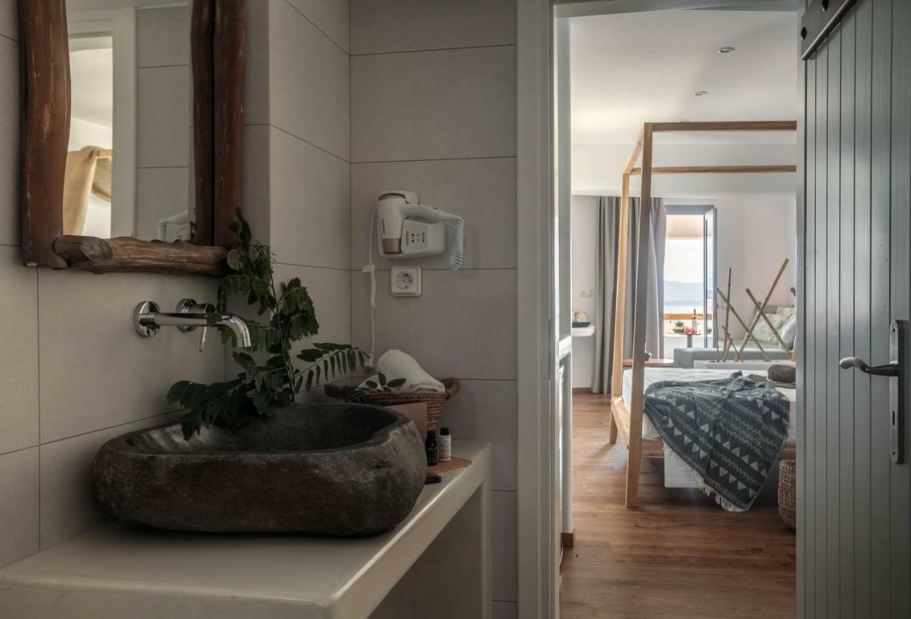 Kissos Luxury Suites Naxos City Ngoại thất bức ảnh